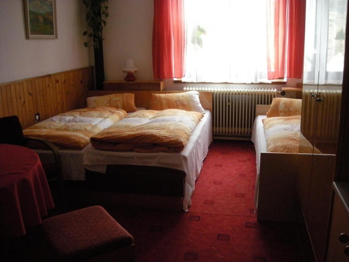 Penzion Nevcehle Urbanov Kamer foto